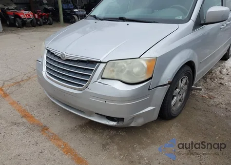 2010 Chrysler Town & Country Touring z USA, uszkodzony, nr VIN 2A4RR5D19AR229212
